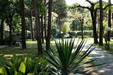هتل Campground Holiday Center Valdor