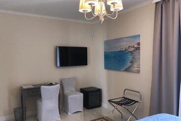 هتل Diklo Beach Rooms Adults Only