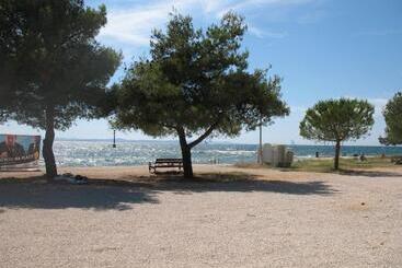 هتل Diklo Beach Rooms Adults Only