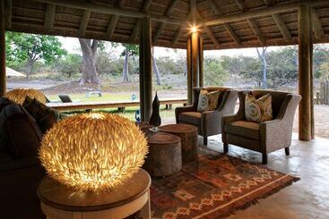 هتل Fathala Wildlife Reserve