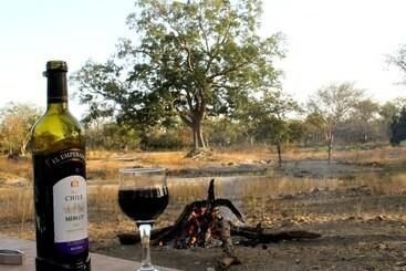 هتل Fathala Wildlife Reserve