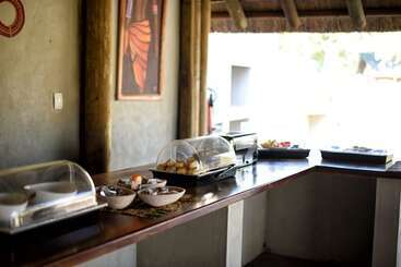 هتل Fathala Wildlife Reserve