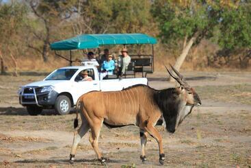 هتل Fathala Wildlife Reserve