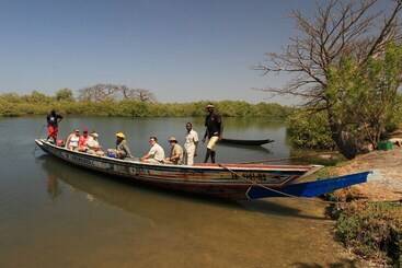هتل Fathala Wildlife Reserve