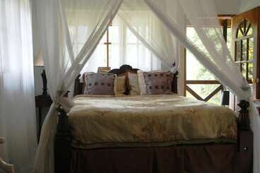 هتل Forres Park Resort & Spa