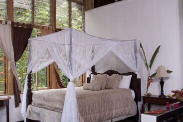 هتل Forres Park Resort & Spa