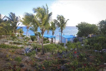 هتل Serenity Cottages