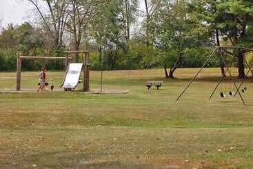 هتل St Clair Rv Resort