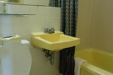 Lake Vu Motel