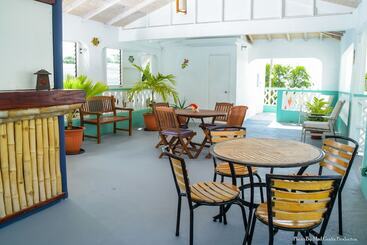 پانسیون Coco Rose Guesthouse
