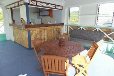 پانسیون Coco Rose Guesthouse
