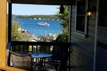 پانسیون The Lakeview Inn & Cottages