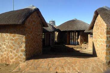 پانسیون Molengoane Lodge