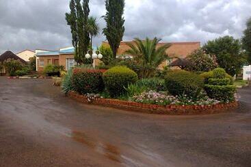 پانسیون Molengoane Lodge