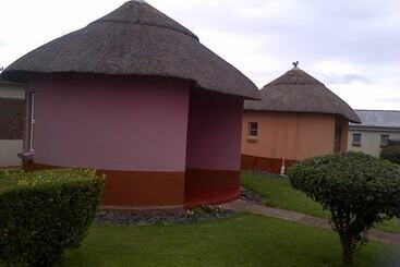پانسیون Molengoane Lodge