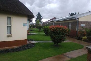 پانسیون Molengoane Lodge