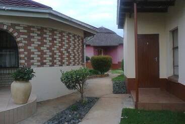 پانسیون Molengoane Lodge