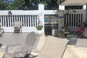 پانسیون The Beach Guesthouse