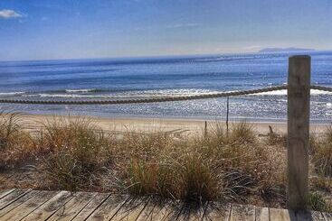 استراحتگاه Bowentown Beach Holiday Park