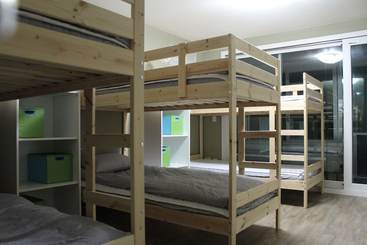 Dreamers Guesthouse  Hostel