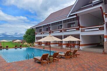 هتل Ananta Inlay Resort