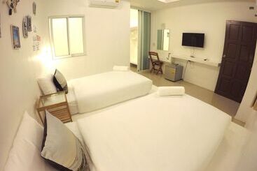 هتل 7q Patong