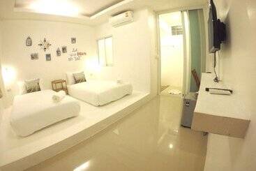 هتل 7q Patong