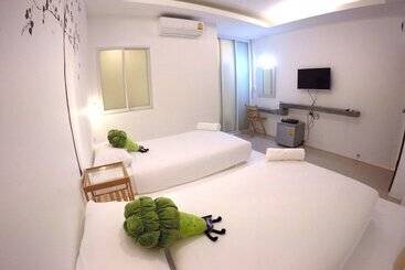 هتل 7q Patong