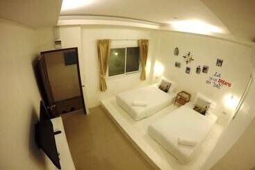 هتل 7q Patong