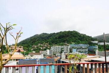 هتل 7q Patong