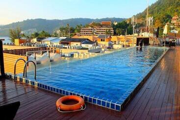 هتل 7q Patong