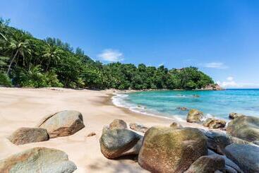هتل 7q Patong