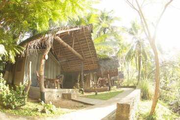 酒店 Athgira River Camping   Udawalawe