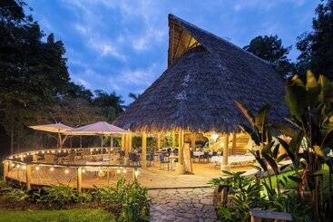 هتل Bosque Del Cabo Rain Forest Lodge