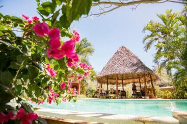 Cantarana - Playa Grande