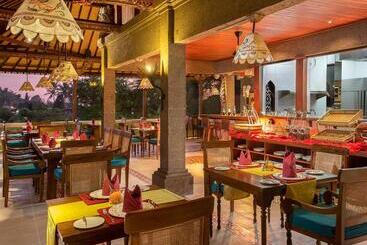 هتل Dwaraka The Royal Villas