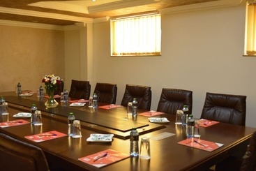 هتل Eagle Palace