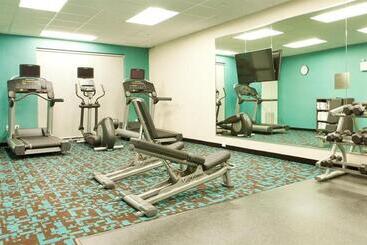 هتل Fairfield Inn & Suites By Marriott Lethbridge