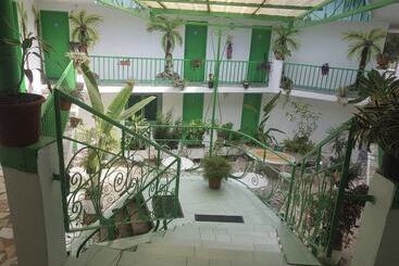 هتل Le Patio