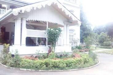 هتل Manor House, Kandy, Lka