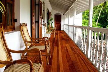 هتل Manor House, Kandy, Lka