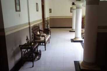 هتل Manor House, Kandy, Lka