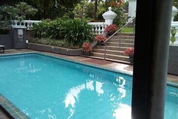 هتل Manor House, Kandy, Lka