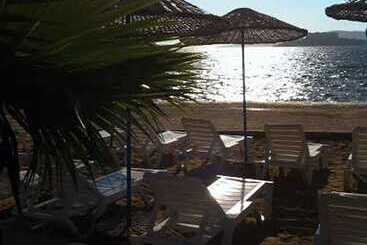 هتل Marvel Beach