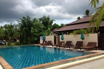 هتل Palm Sweet Resort
