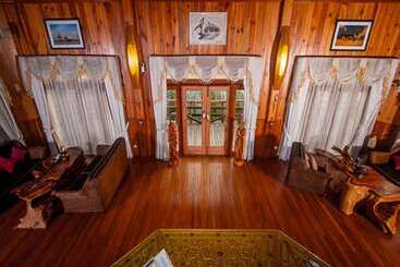 هتل Royal Nadi Resort