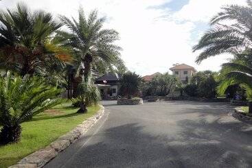 هتل Royal Place Banchang