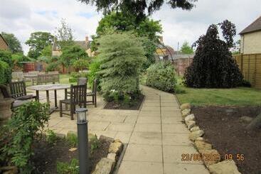هتل The Bell Inn