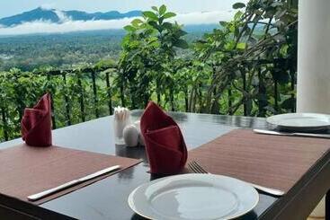 هتل Villa Arunalu Kandy
