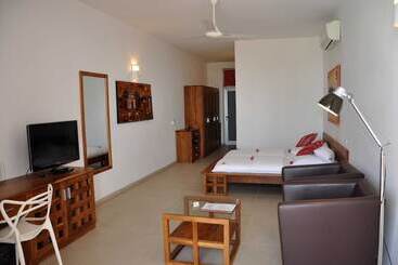 Leo S Beach Hotel & Restaurant   Adults Only